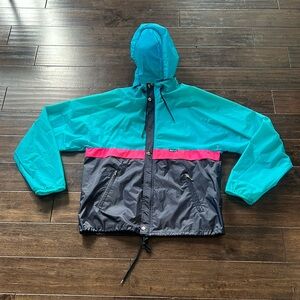 K-Way wind breaker no damage but tag is faded